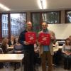 Michael Nellen e Donato Sperduto assieme alla 3G della Kantonsschule Sursee (LU)