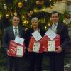 Ignazio Cassis, Silva Semadeni e Jörg De Bernardi con un regaol di Natale molto speciale
